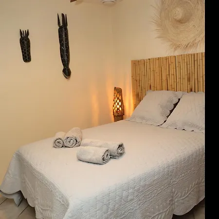 Apartment Dans Batisse Traditionnelle De La Et Terrasse Bali