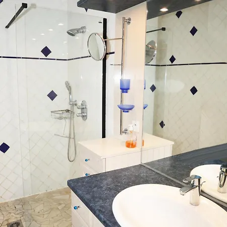 Apartment Dans Batisse Traditionnelle De La Et Terrasse Bali Rayol-Canadel-sur-Mer