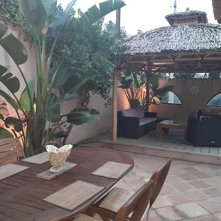 Dans Batisse Traditionnelle De La Et Terrasse Bali * Rayol-Canadel-sur-Mer